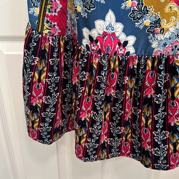 😍😍😍Velvet dress with adjustable straps from Anthropologie Size Medium - Picture 4 of 5